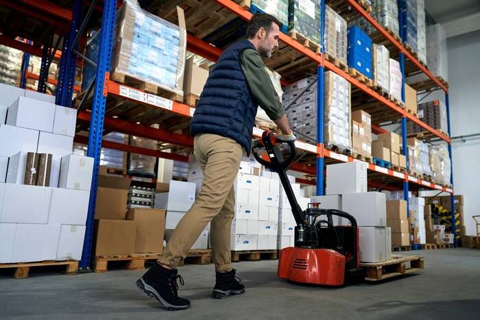 Les métiers logistique : guide complet pour choisir votre avenir professionnel