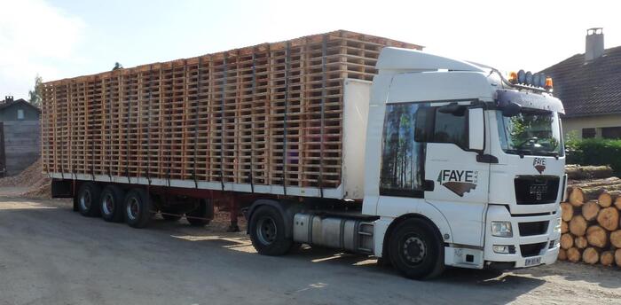 Trouver un transporteur camion pour vos palettes : réservation en temps réel, économie garantie